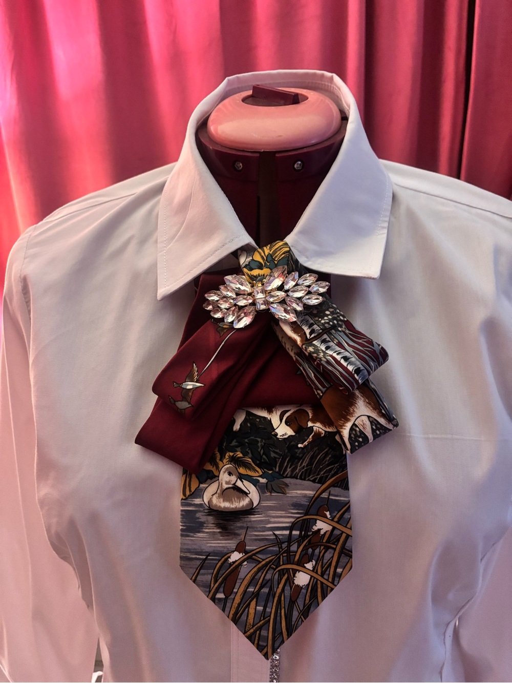 Beautiful Burgundy Green Nature Tie